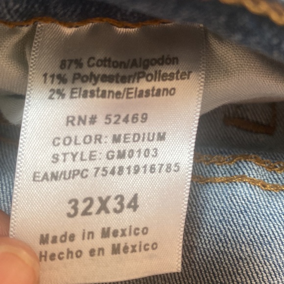 George Boot Cut Jeans. Size 32x34. So Cute. Comfy jeans. Pockets front and Back. - Picture 10 of 12